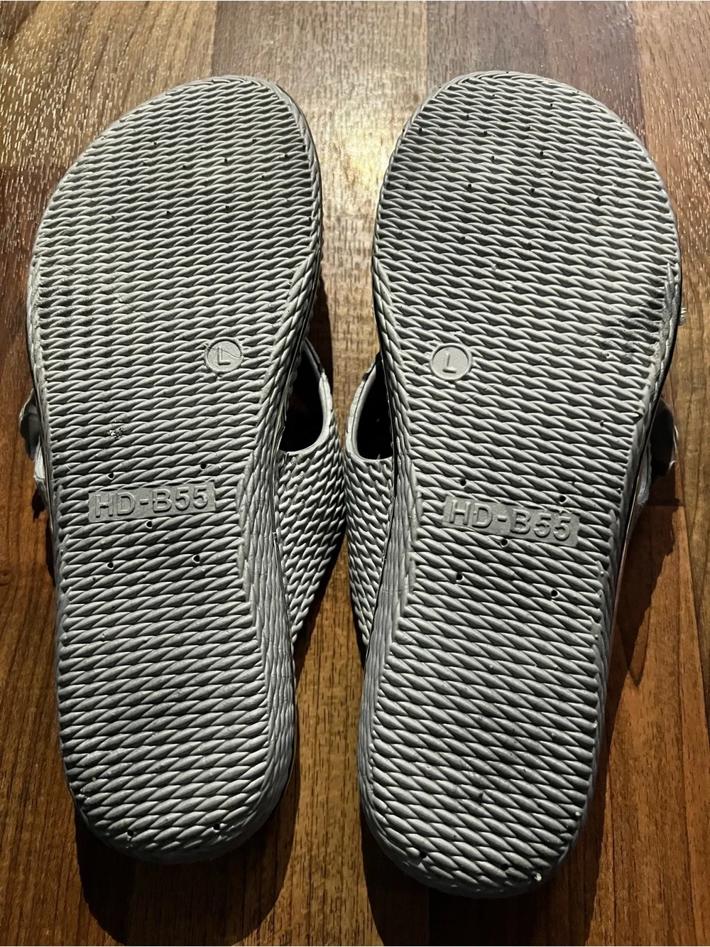 chatties Light Gray Floral Thong Sandals